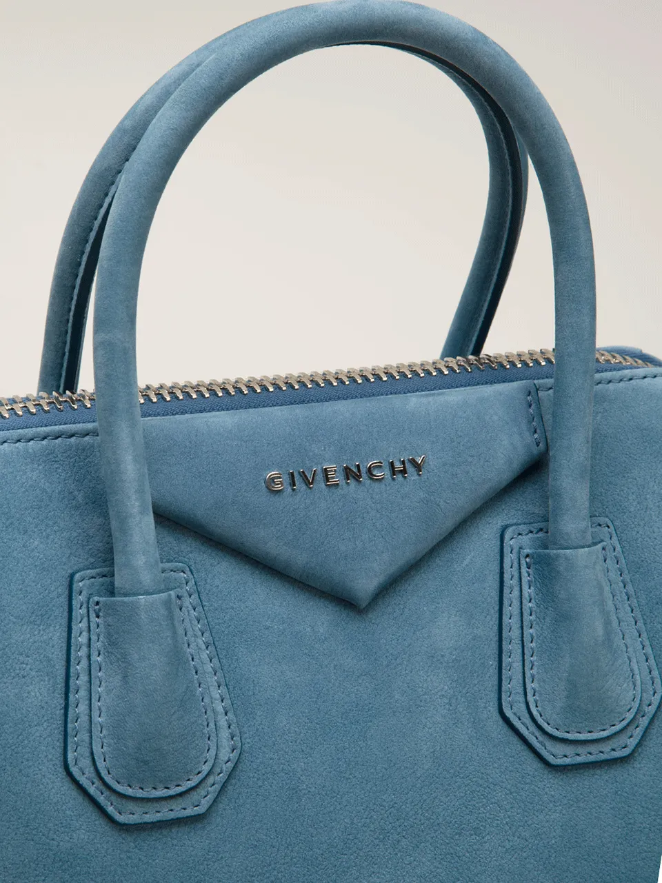Antigona Small Top Handle Bag