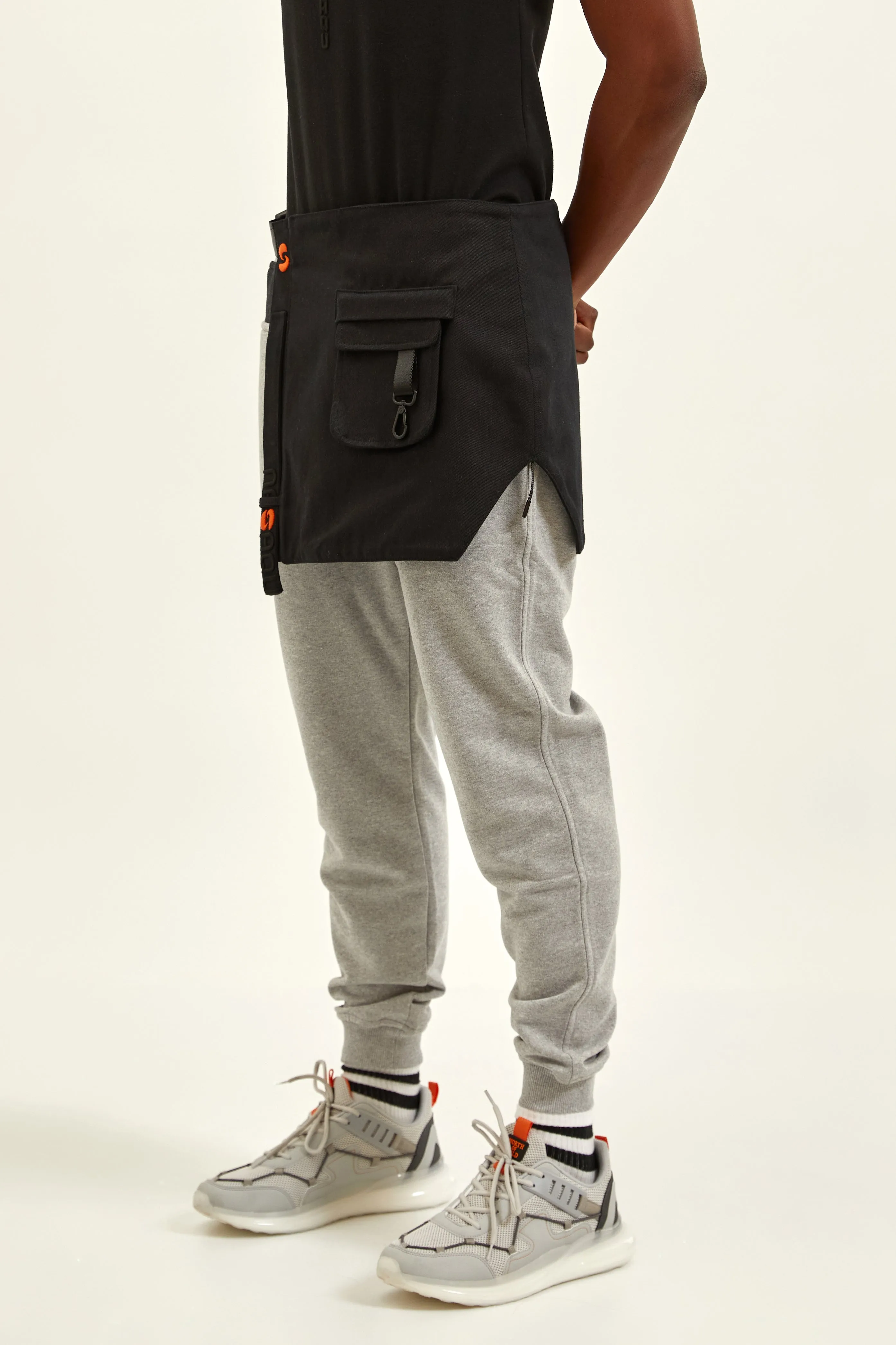 AQRU Adjustable Waist Bag - Black