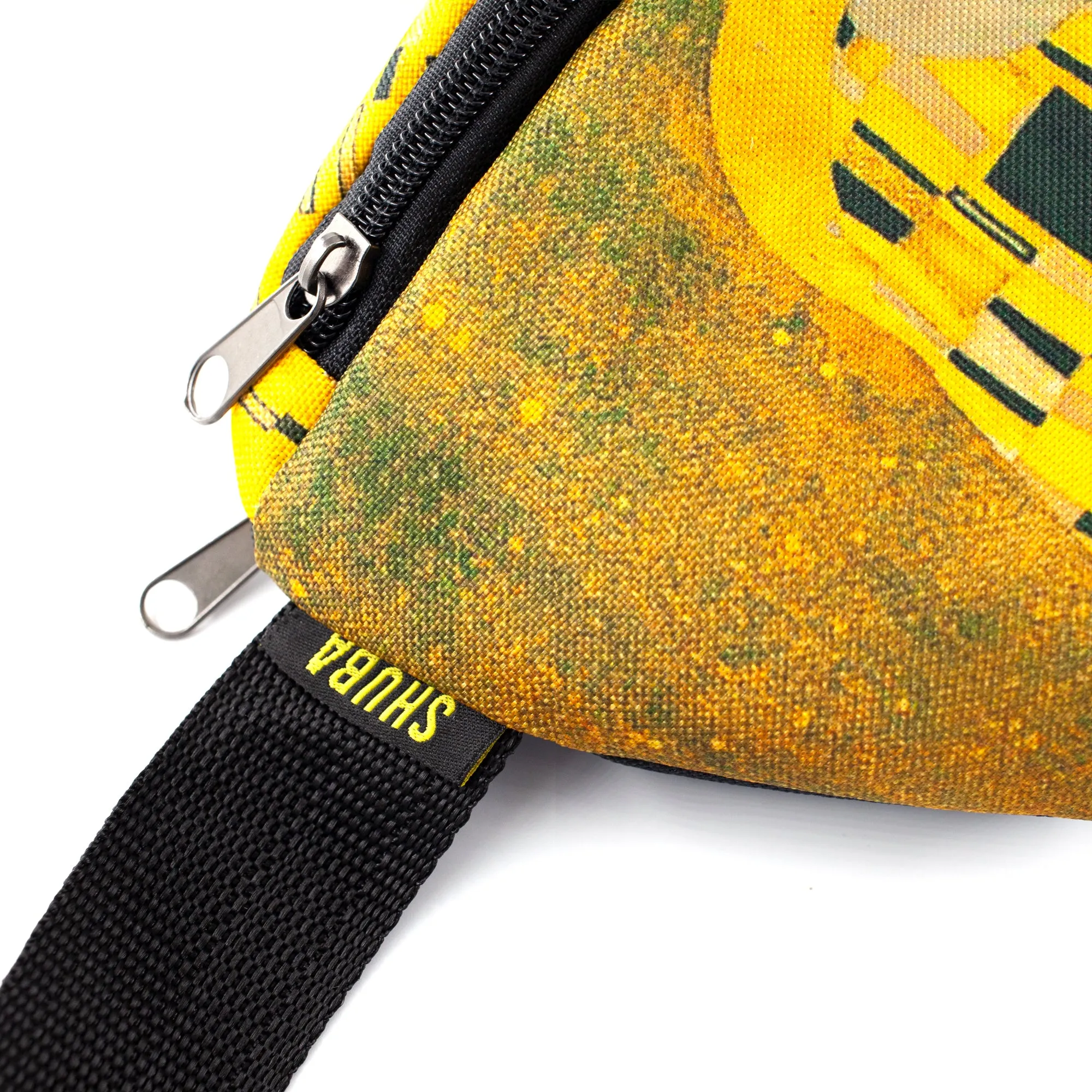 The Kiss Bag Belt